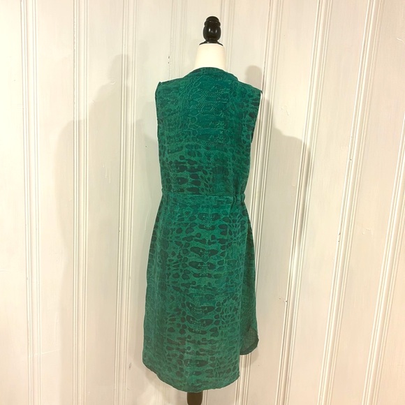 Emerald green snake skin patterned fabric linen dress by ALLEGRA MASETTI - Picture 4 of 8
